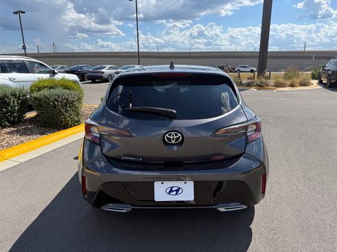 Used 2022 Toyota Corolla XSE FWD image 6