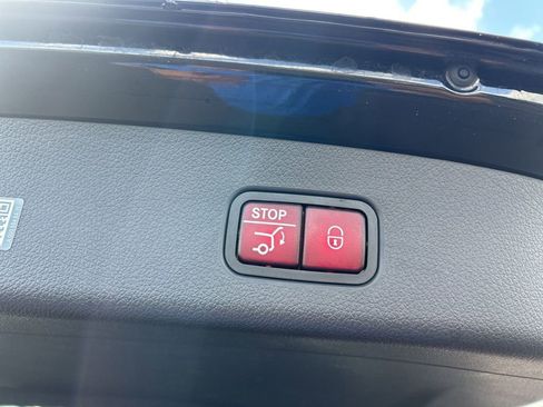 Used 2025 Mercedes-Benz GLC 43 AMG GLC 43 AMG image 34