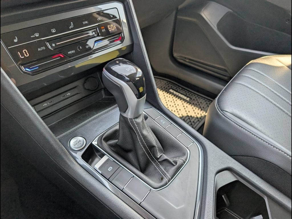 Used 2023 Volkswagen Tiguan SE FWD image 19
