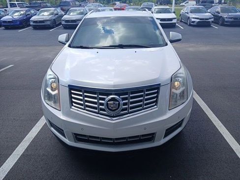 Used 2014 Cadillac SRX Luxury w/ Driver Awareness Package FWD image 2