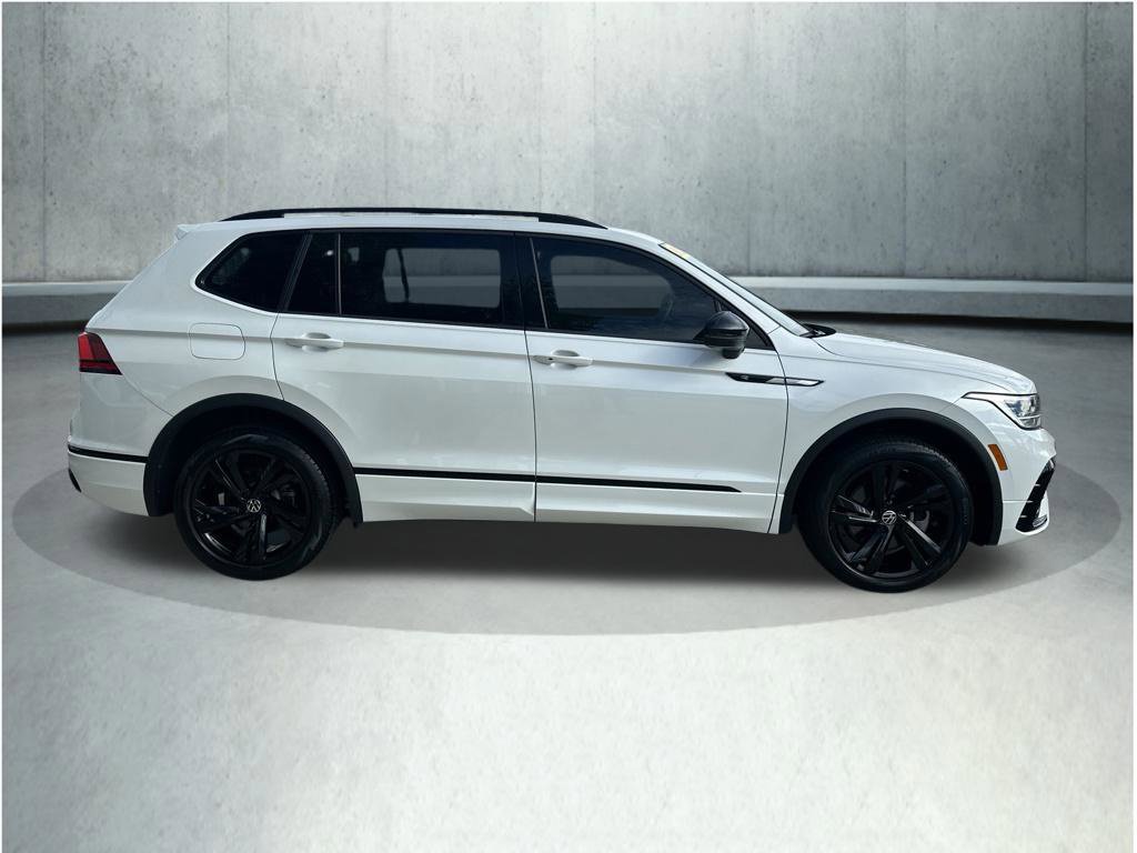 Used 2024 Volkswagen Tiguan SE R-Line FWD image 7