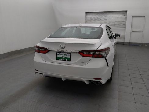 Used 2022 Toyota Camry SE image 7