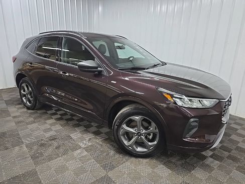 Used 2023 Ford Escape ST-Line w/ Tech Pack #1 AWD/4WD image 7