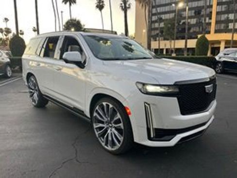 Used 2021 Cadillac Escalade Sport Platinum image 3