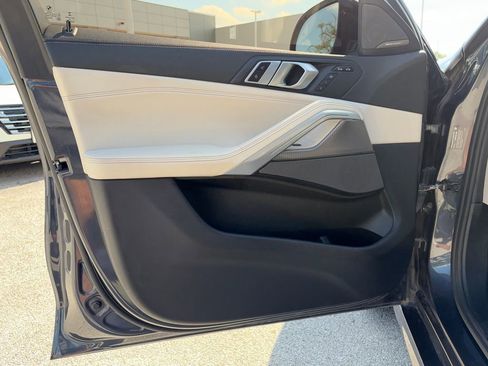 Used 2021 BMW X6 sDrive40i w/ Executive Package RWD image 21