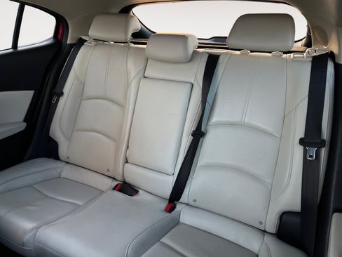 Used 2017 MAZDA MAZDA3 Grand Touring image 13