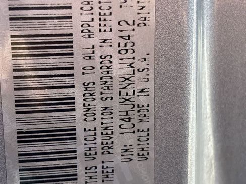 Used 2020 Jeep Wrangler Unlimited Sahara image 25