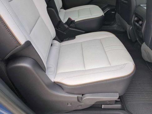 Used 2026 Chevrolet Traverse High Country w/ LPO, Floor Liner Package FWD image 27