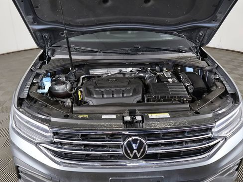 Used 2023 Volkswagen Tiguan SE w/ Panoramic Sunroof Package FWD image 20
