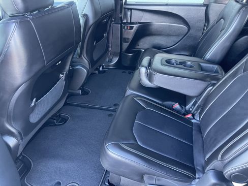 New 2026 Chrysler Pacifica Select image 19