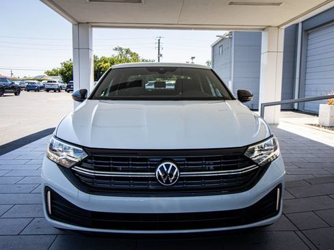 Used 2024 Volkswagen Jetta Sport FWD image 8