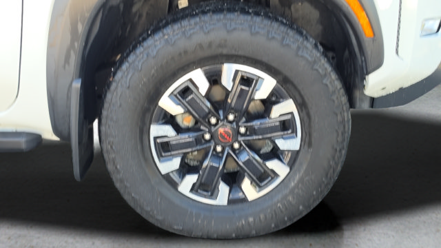 Used 2023 Nissan Frontier PRO-4X w/ Pro Convenience Package AWD/4WD image 17