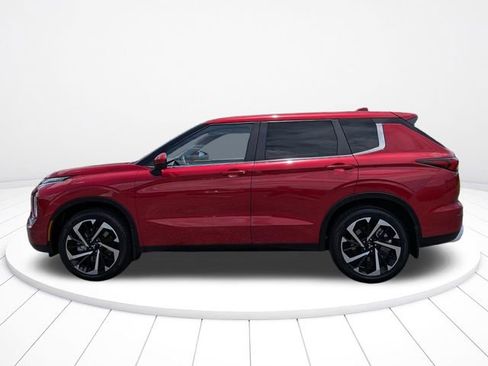 Used 2023 Mitsubishi Outlander SE FWD image 6