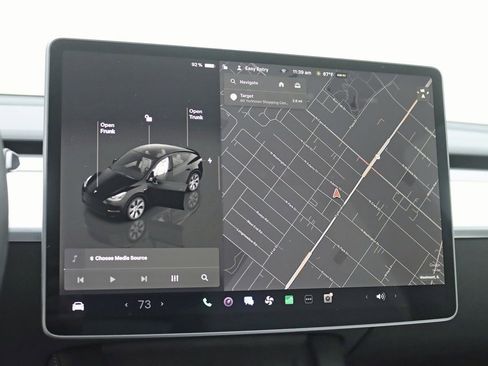 Used 2022 Tesla Model Y Long Range image 15