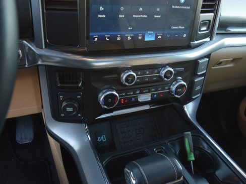 Certified 2023 Ford F150 Lariat image 19