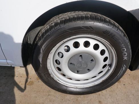 Used 2020 Mercedes-Benz Metris w/ Driver Efficiency Package image 11