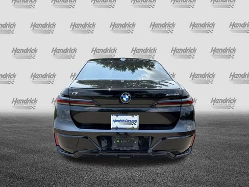Certified 2023 BMW i7 xDrive60 AWD/4WD image 9