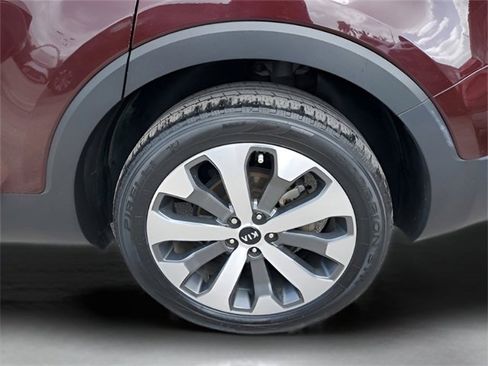 Used 2021 Kia Telluride S image 5