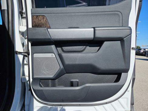 Used 2023 Ford F150 Lariat image 26