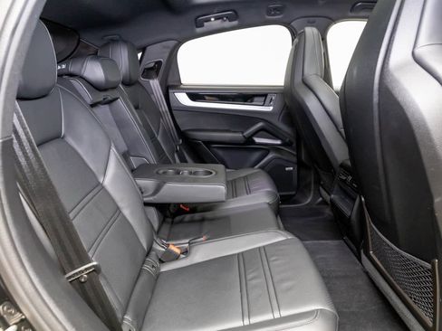 Used 2024 Porsche Cayenne S image 13