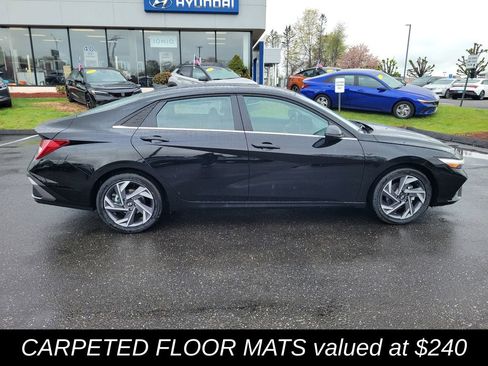 New 2026 Hyundai Elantra Limited FWD image 2