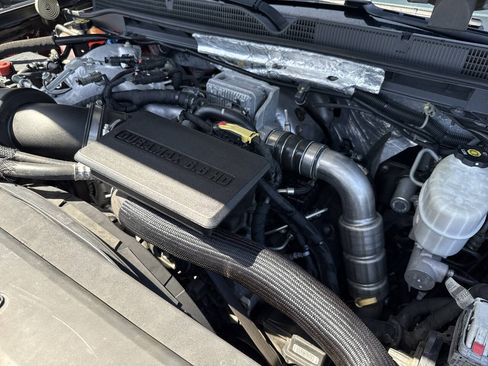 Used 2019 GMC Sierra 2500 Denali w/ Duramax Plus Package AWD/4WD image 16