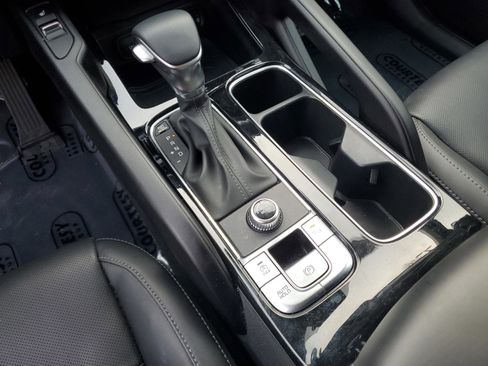 Certified 2025 Kia Telluride S image 27