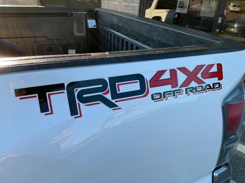 Used 2023 Toyota Tacoma TRD Off-Road AWD/4WD image 12