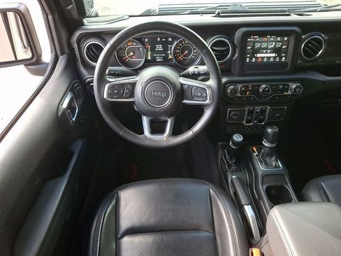 Used 2021 Jeep Wrangler Unlimited Sahara AWD/4WD image 11