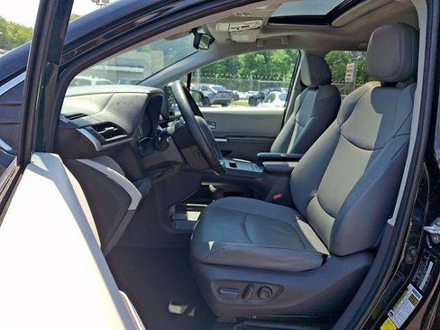Certified 2021 Toyota Sienna XLE AWD/4WD image 14