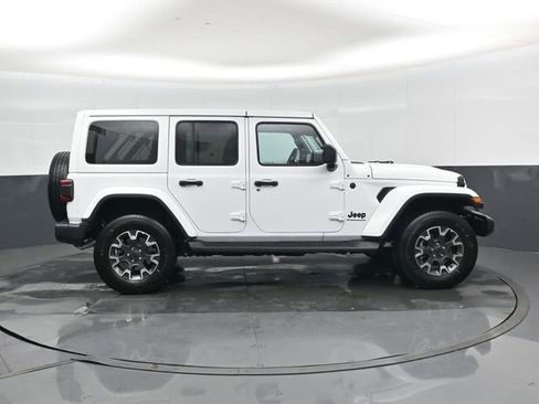 New 2026 Jeep Wrangler Unlimited Sahara AWD/4WD image 2