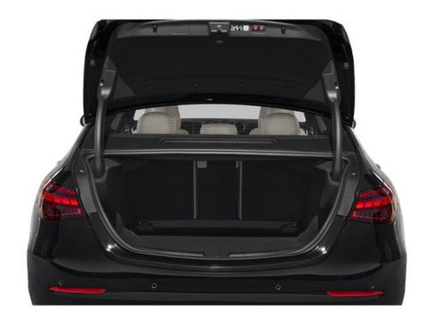 Used 2024 Mercedes-Benz C 300 Sedan image 11