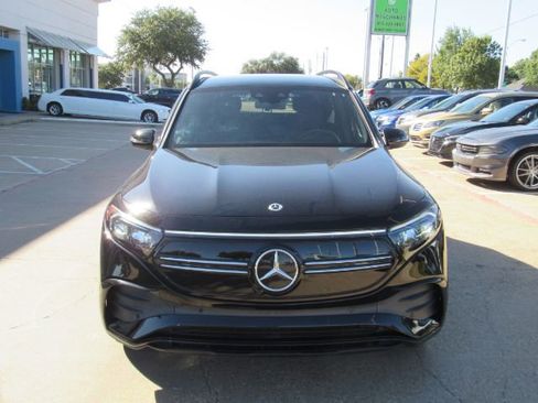 Used 2023 Mercedes-Benz EQB 300 4MATIC image 2