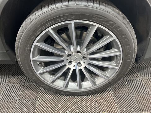 Used 2019 Mercedes-Benz GLC 43 AMG 4MATIC image 30