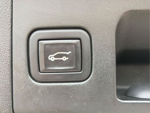 Certified 2024 Cadillac XT5 Premium Luxury w/ LPO, Floor Liner Package AWD/4WD image 21
