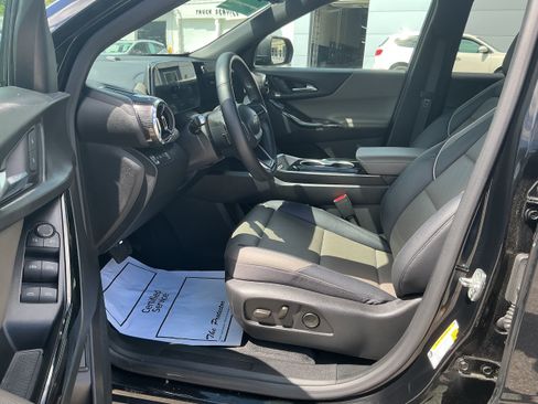 Certified 2025 Chevrolet Equinox LT w/ Convenience Package II AWD/4WD image 7