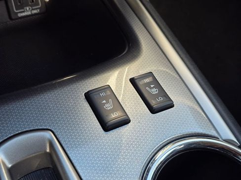 Used 2020 Nissan Pathfinder SL FWD image 24