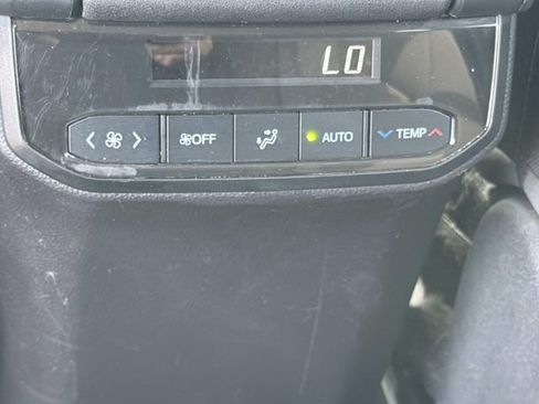 Used 2022 Toyota Highlander L FWD image 22