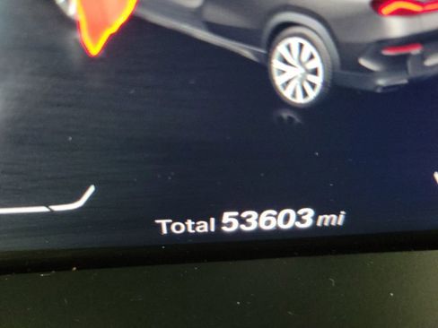 Used 2023 BMW X6 xDrive40i image 4