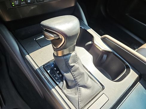 Used 2023 Lexus ES 350 w/ Premium Package FWD image 16