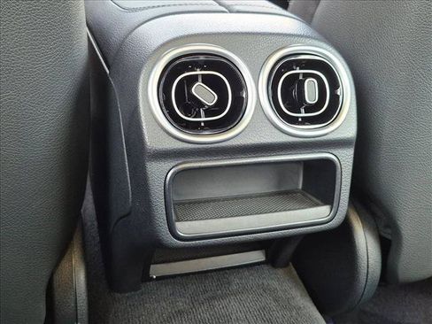 Used 2023 Mercedes-Benz C 300 4MATIC Sedan image 18
