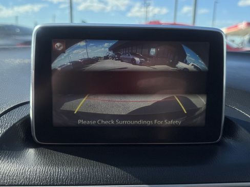 Used 2016 MAZDA MAZDA3 i Touring w/ Popular Equipment Package FWD image 19