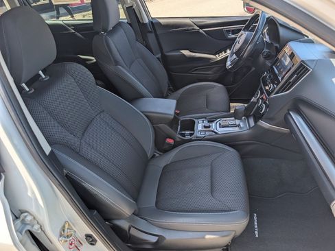 Used 2019 Subaru Forester Premium AWD/4WD image 8