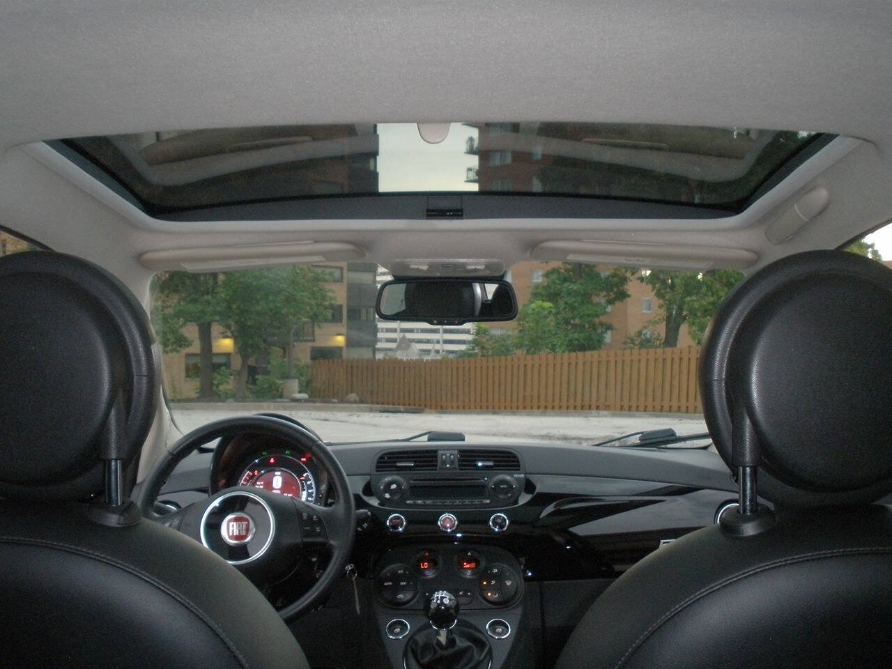 Used 2015 FIAT 500 Lounge w/ Luxury Leather Package FWD image 31