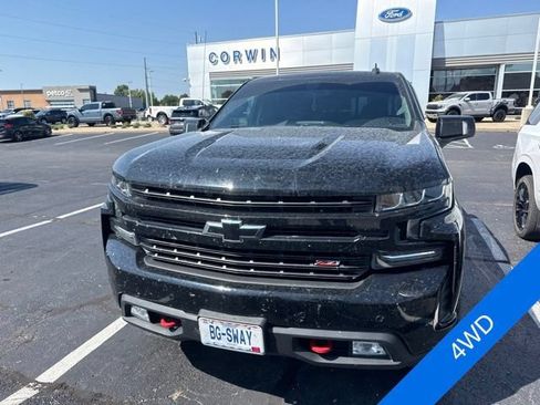 Used 2022 Chevrolet Silverado 1500 LT Trail Boss w/ LT Trail Boss Premium Package AWD/4WD image 2