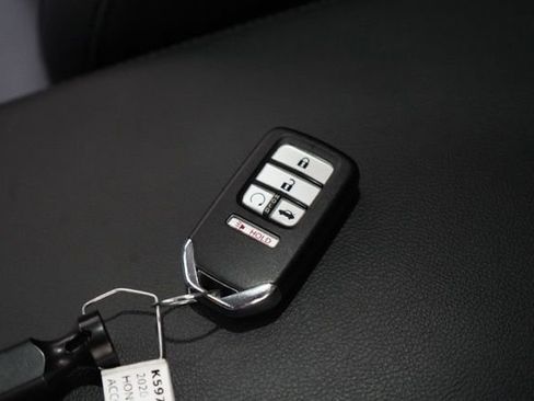 Used 2020 Honda Accord Touring image 37