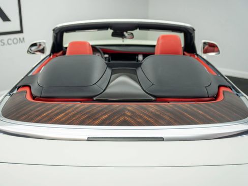 Used 2017 Rolls-Royce Dawn image 5