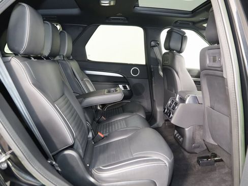 Used 2023 Land Rover Discovery S R-Dynamic image 15