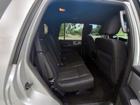 Used 2017 Ford Expedition XLT AWD/4WD image 13