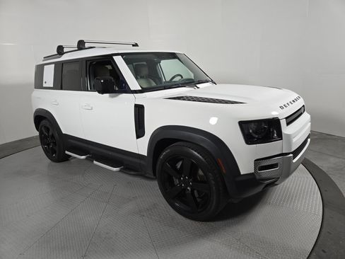 Used 2020 Land Rover Defender 110 HSE AWD/4WD image 17